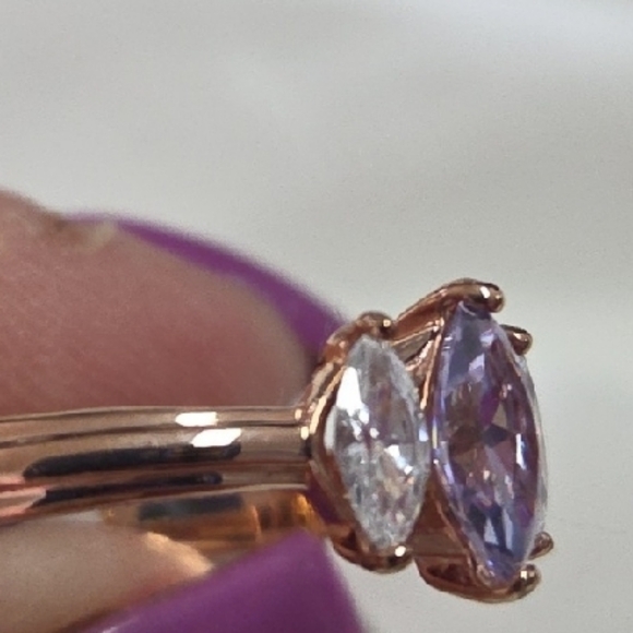 Elegant Purple and Rose Gold Women's Ring - Picture 5 of 6